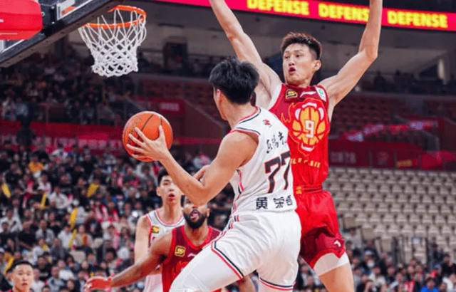 福建篮球赛场上演绝佳胜利